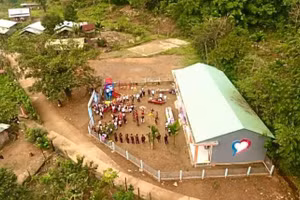 Điểm trường Cheng Tong vừa được xây mới sau những trận bão lũ liên tiếp trong năm 2020.