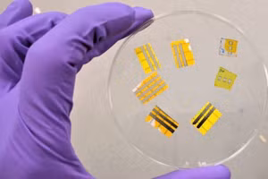 Hình xăm OLED có thể được áp dụng trong y tế hoặc thể thao.