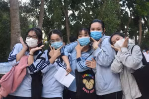 Tình bạn và tình yêu tuổi học trò luôn mang màu sắc trong sáng. Ảnh chỉ mang tính minh họa - TG