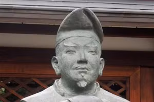 Pháp sư Abe no Seimei.