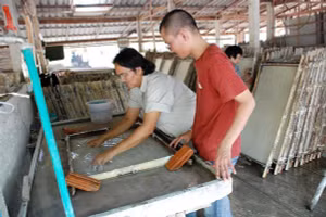 Phải mất hàng chục năm mò mẫm, họa sĩ Phan Hải Bằng mới sáng tạo thành công Trúc Chỉ.