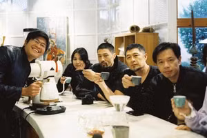 Johnny Trí Nguyễn gây "sốc" với hình ảnh già nua