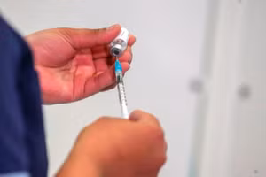 Lượng thí sinh ứng tuyển ngành Điều dưỡng tại Anh tăng cao do đại dịch Covid-19.