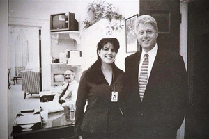 Monika Lewinsky và Bill Clinton.