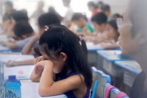 Áp lực học tập của học sinh Trung Quốc là rất lớn.