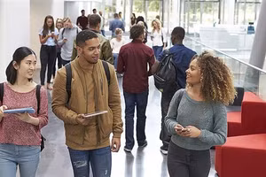 Sinh viên quốc tế tại Anh.