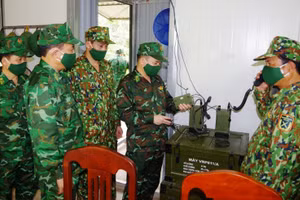 Lực lượng Biên phòng Hà Tĩnh kiểm tra, kiểm soát, túc trực 24/24 giờ để phòng chống dịch Covid-19 trước diễn biến mới.