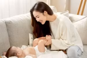 Choi Ji Woo: Từ nữ thần Hallyu trở thành "bà mẹ bỉm sữa" chính hiệu