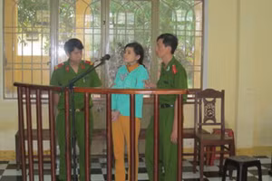 Bị cáo Trương Thị Kiều Phương tại phiên tòa ngày 7/3/2013.