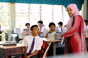 Malaysia tuyển dụng giáo viên quy mô lớn.