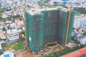 Dự án Kingsway Tower “đứng hình” hơn 1 năm qua.