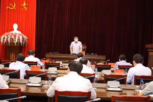 Ông Nguyễn Văn Thắng, Ủy viên T.Ư Đảng, Bí thư Tỉnh ủy Điện Biên tham gia ý kiến tại cuộc họp.