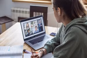 Các trường đại học, cao đẳng tại Scotland đóng cửa đến cuối tháng 2.