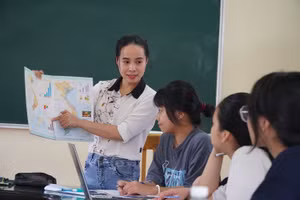 Cô luôn có sáng tạo trong dạy học để tạo hứng thú cho học sinh.
