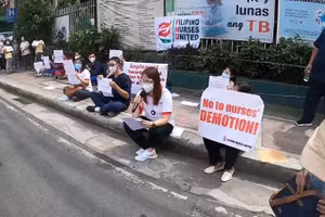 Y tá Philippines biểu tình, phản đối mức lương và phúc lợi không thỏa đáng.