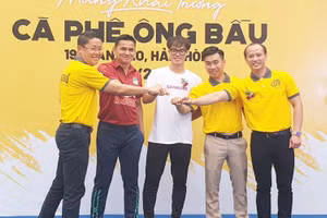 4 ngôi sao Hoàng Anh Gia Lai kiếm tiền tỷ từ nghề tay trái