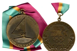 Huy chương Olympic Los Angeles 1984.