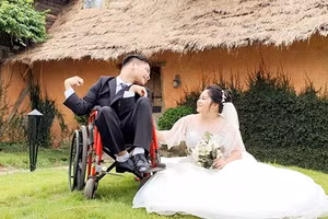 Mối tình đẹp với cô điều dưỡng Diệu Linh. 