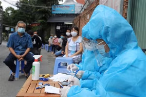 Mầm bệnh đã âm thầm lây lan trong cộng đồng tại TPHCM. Ảnh: HCDC.