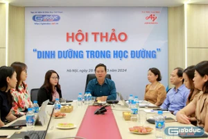 Hội thảo “Dinh dưỡng trong học đường” tại điểm cầu trực tiếp ở Hà Nội (văn phòng Tạp chí điện tử Giáo dục Việt Nam). Ảnh: Mạnh Đoàn