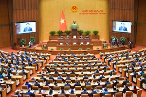 Chủ tịch Quốc hội Vương Đình Huệ phát biểu tại Kỳ họp bất thường lần thứ 5, Quốc hội khoá XV. Ảnh: Quochoi.vn