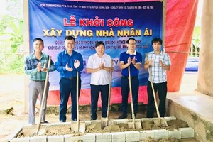 Khởi công xây nhà nhân ái cho hộ dân tại xã Sơn Tiến, Hương Sơn, Hà Tĩnh.