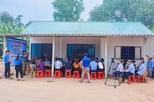 Công ty Điện lực Dầu khí Hà Tĩnh phối hợp bàn giao nhà nhân ái