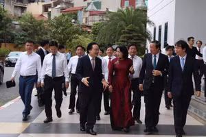 Phó Chủ tịch nước Đặng Thị Ngọc Thịnh, Bộ trưởng Bộ GD&ĐT Phùng Xuân Nhạ, cùng các đại biểu dự Đại hội. Ảnh: Thế Đại