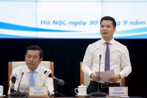 Ông Trần Quang Nam, Chánh Văn phòng Bộ GD&ĐT, thông tin tại buổi họp báo. Ảnh: Thế Đại