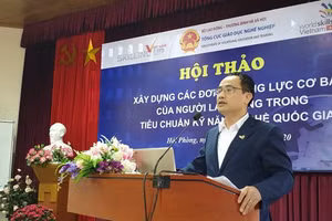 Ông Nguyễn Chí Trường – Vụ trưởng Vụ Kỹ năng nghề, Tổng cục Giáo dục nghề nghiệp phát biểu tại hội thảo