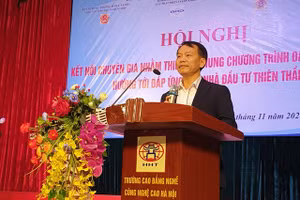 TS Phạm Xuân Khánh phát biểu tại hội nghị