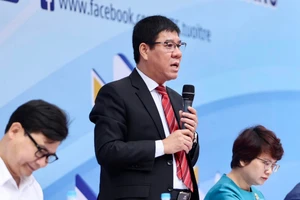PGS.TS Huỳnh Văn Chương - Cục trưởng Cục Quản lý chất lượng (Bộ GD&ĐT) thông tin về đề thi tốt nghiệp THPT năm 2023 tại Ngày hội tư vấn tuyển sinh, hướng nghiệp - sáng 19/3.
