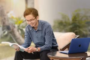 Thầy La Thành Triết - giảng viên Ngôn ngữ Anh tốt nghiệp 2 bằng Thạc sĩ Chuyên ngành Giảng dạy Tiếng Anh và Phát triển Giáo dục (Australia)