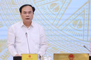 Thứ trưởng Bộ Xây dựng Nguyễn Văn Sinh. Ảnh: VGP.