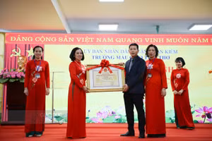 Trường Mẫu giáo Tuổi Thơ đạt chuẩn quốc gia mức độ 1