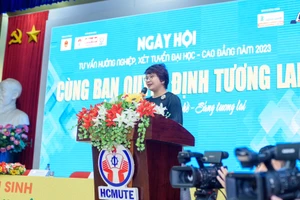 PGS.TS Nguyễn Thu Thủy, Vụ trưởng Vụ Giáo dục Đại học (Bộ GD&ĐT) phát biểu tại Ngày mở lần thứ 16.