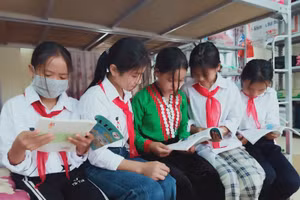 Việc thôi hưởng chính sách cho học sinh bán trú ảnh hưởng không nhỏ đến công tác huy động học sinh đến trường.