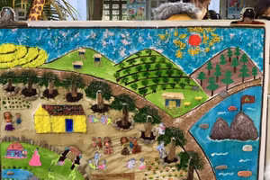 Cuốn sách khổ lớn với tựa đề: “Ngôi trường Phúc Than thân yêu” của trường Mầm non xã Phúc Than.