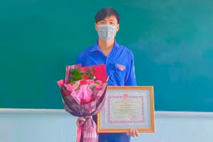 Nam sinh Từ Mạnh Quỳnh đam mê môn Lịch sử.