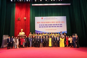 Các nhà khoa học tham gia Hội thảo.