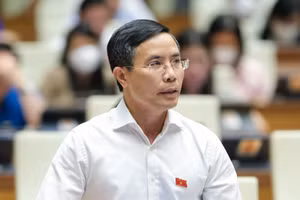 Đại biểu Phạm Đức Ấn – Đoàn ĐBQH thành phố Hà Nội.