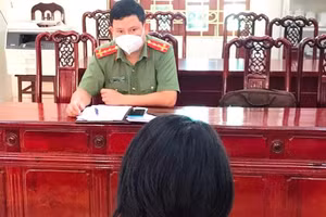 Cơ quan công an làm việc với công dân N.T.P. Ảnh: Công an tỉnh Hà Giang