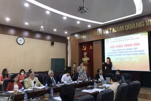 TS Lê Thị Thúy Hằng - Giám đốc Trung tâm Hỗ trợ phát triển GD hòa nhập phát biểu tại Hội nghị.