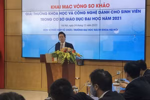 GS.TS Tạ Ngọc Đôn - Vụ trưởng Vụ KH&CN đã chp biết mộ số điểm mới và tính ưu việt của TT 45/2020