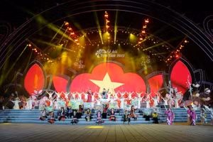 Điện Biên chính thức khai mạc Lễ hội Hoa Ban sau 3 năm lỗi hẹn.