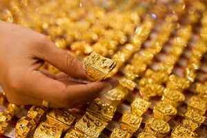 Giá vàng cuối tuần quay đầu giảm nhẹ