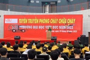 Hội thi ‘Chiến sĩ phòng cháy, chữa cháy năm 2023’ tại Trường Đại học Việt Đức