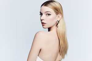 Năm 2020, Anya trở thành ngôi sao hạng A tại Hollywood sau khi tạo cơn sốt lớn với vai chính trong series 'The Queen's Gambit'. 