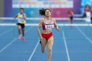 Nguyễn Thị Huyền tranh tài tại SEA Games 32. Ảnh: ITN.