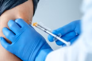 Vài năm trở lại đây, nước ta đã trải qua sự sụt giảm liên tục về tỷ lệ tiêm chủng ở trẻ em. Ảnh minh hoạ